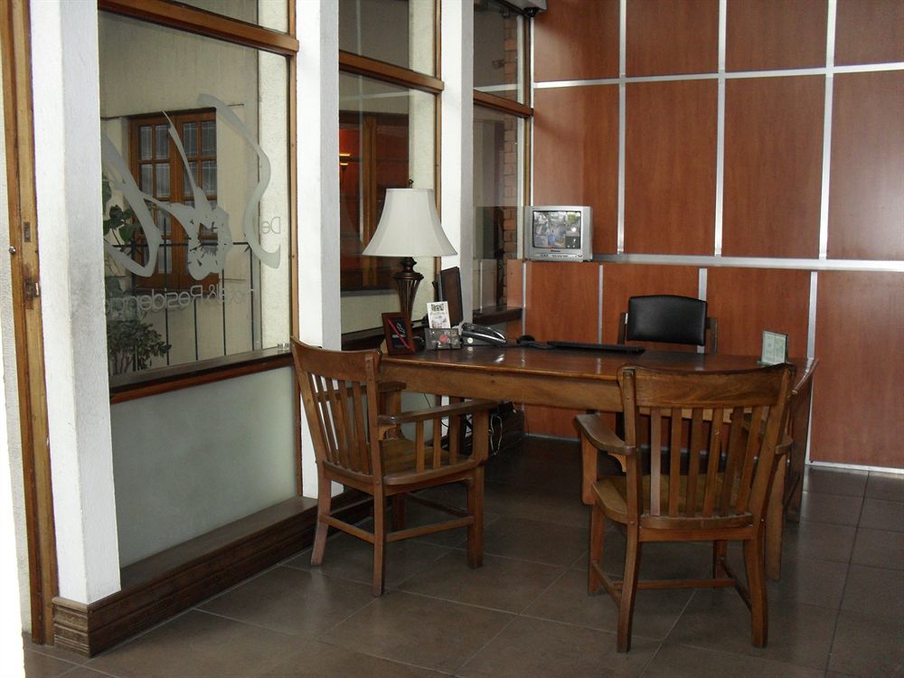 Hotel Residencia Del Sol グアテマラシティ エクステリア 写真