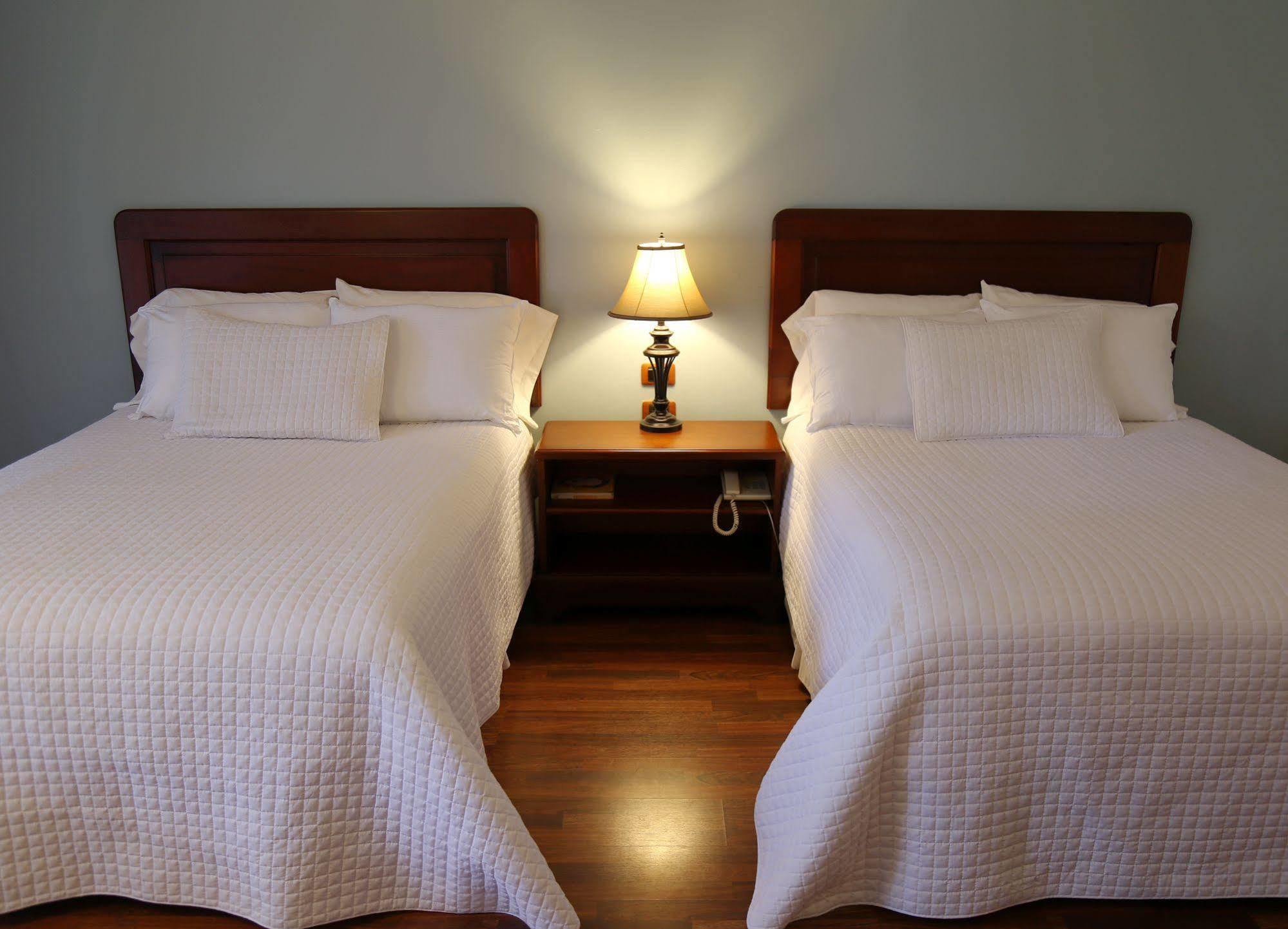 Hotel Residencia Del Sol グアテマラシティ エクステリア 写真