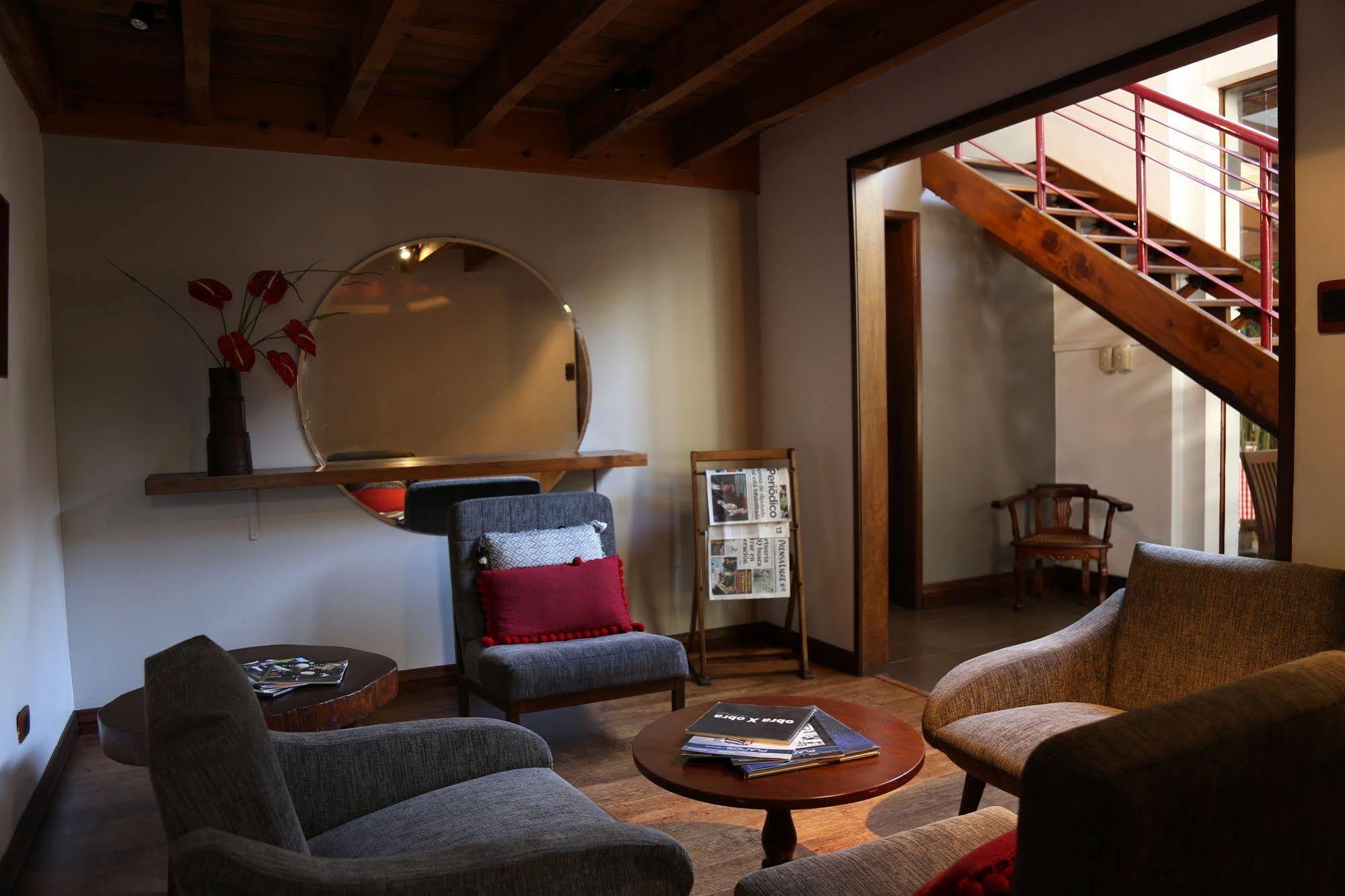 Hotel Residencia Del Sol グアテマラシティ エクステリア 写真