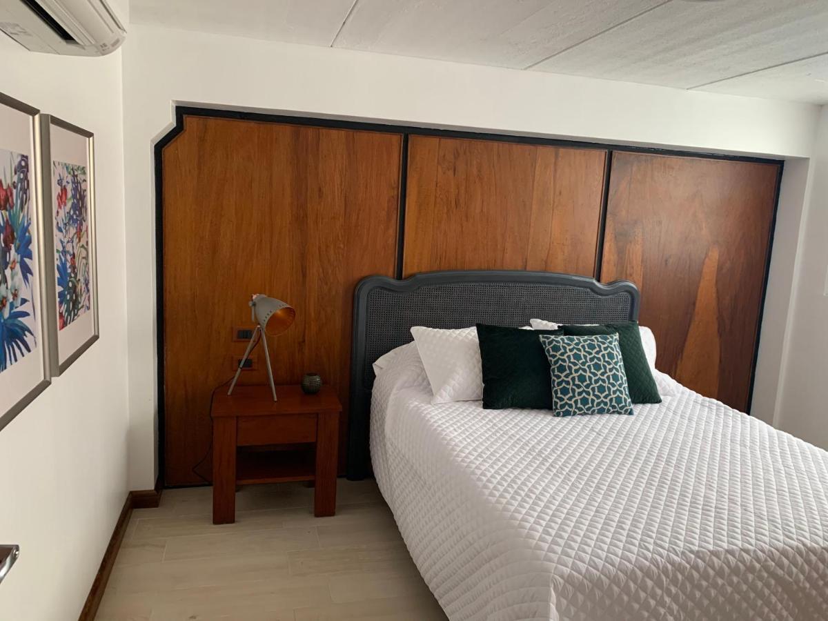 Hotel Residencia Del Sol グアテマラシティ エクステリア 写真